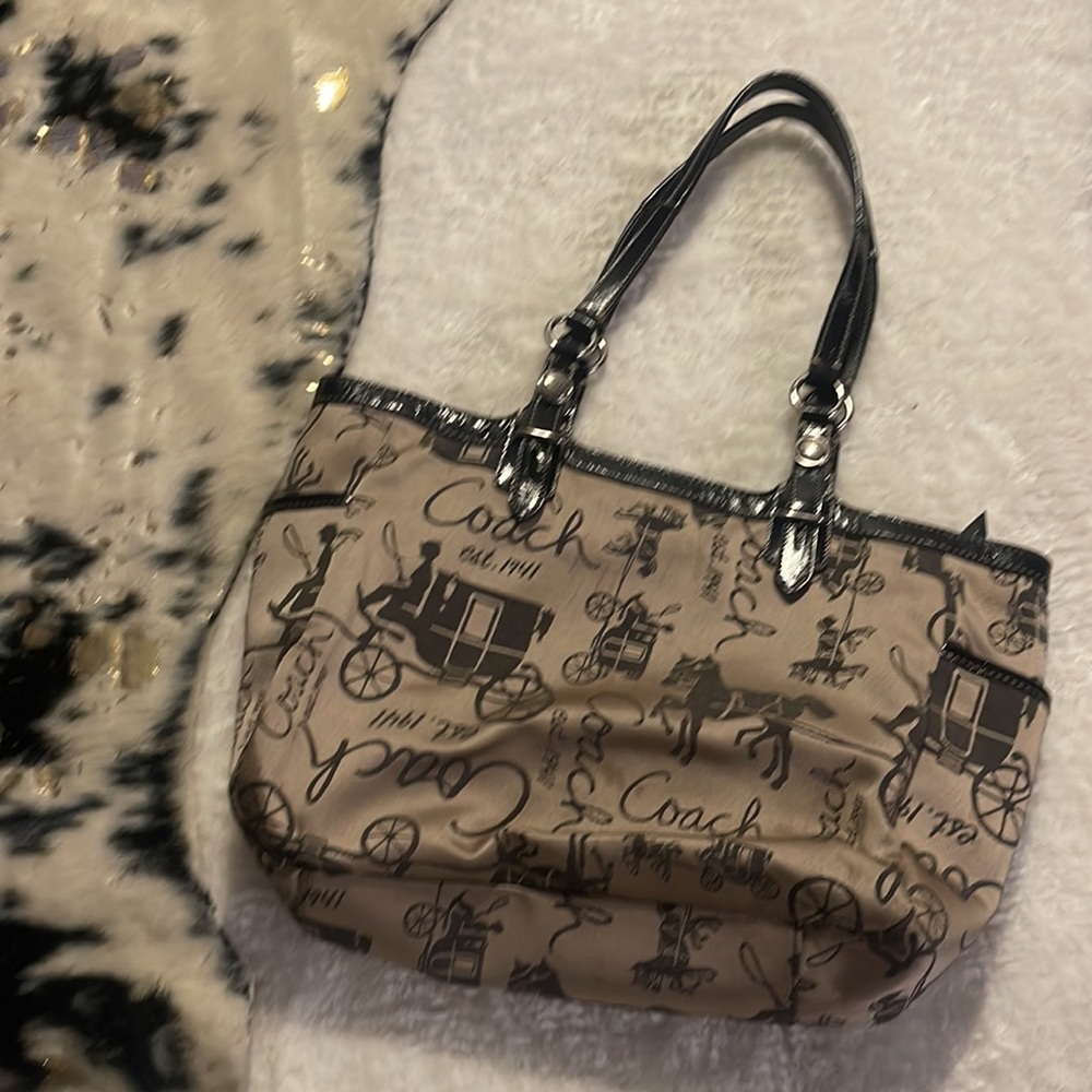 Coach Handbag - Picture 2 of 4